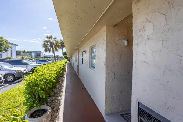 700 SE 6TH AVE 107