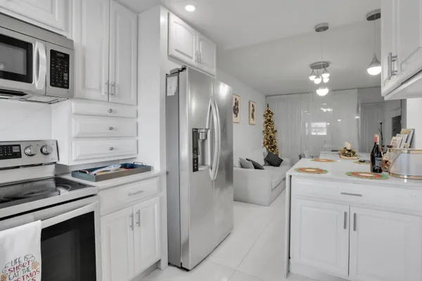 700 SE 6TH AVE 107