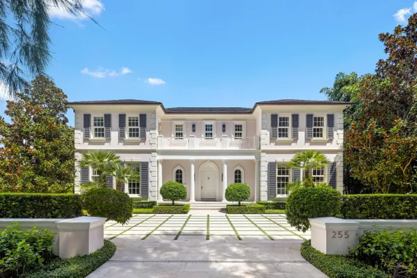 255 WELLS RD