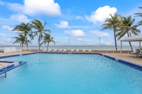 4010 GALT OCEAN DR 1110