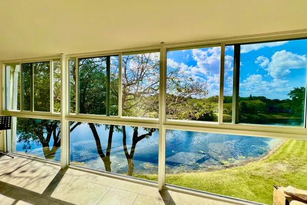 4015 ISLEWOOD D D