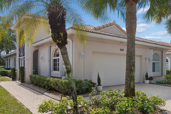 9142 BAY POINT CIR