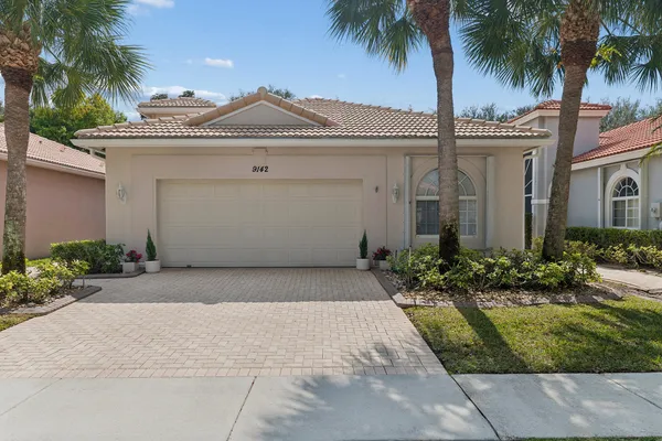 9142 BAY POINT CIR