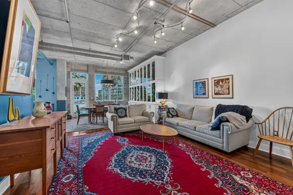 411 NW 1ST AVE 304