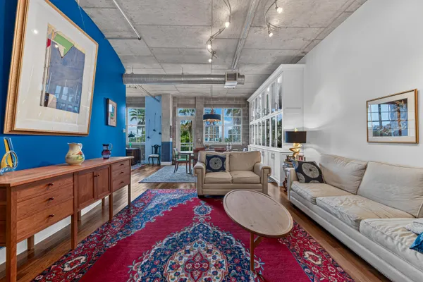 411 NW 1ST AVE 304