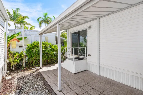 13 HIBISCUS DR H