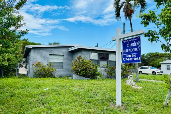 605 NW 9TH AVE