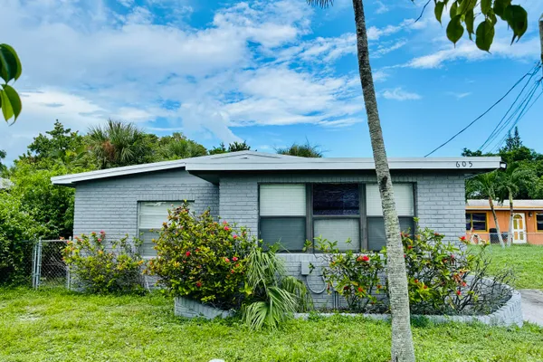 605 NW 9TH AVE