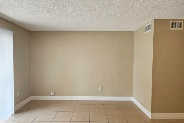 4324 NW 9TH AVE 6-1C