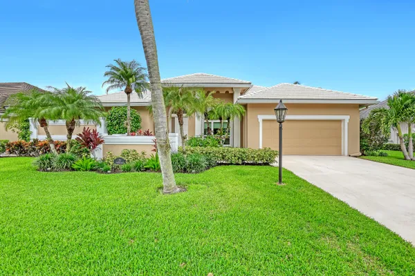 23 WINDWARD ISLE