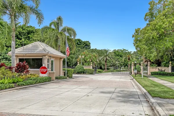 23 WINDWARD ISLE