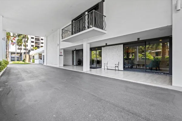 1200 MARINE WAY 304
