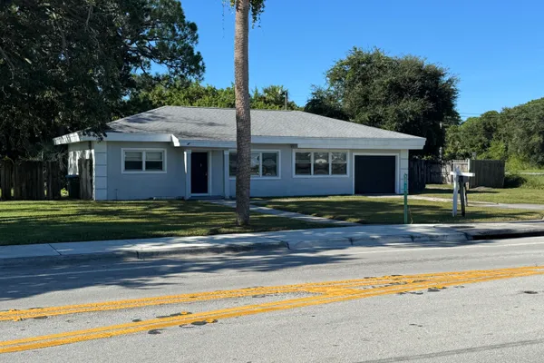 2417 SAINT LUCIE BLVD