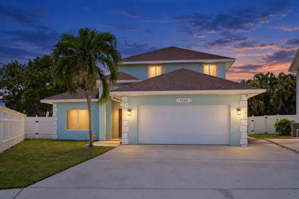1220 BONEFISH CT