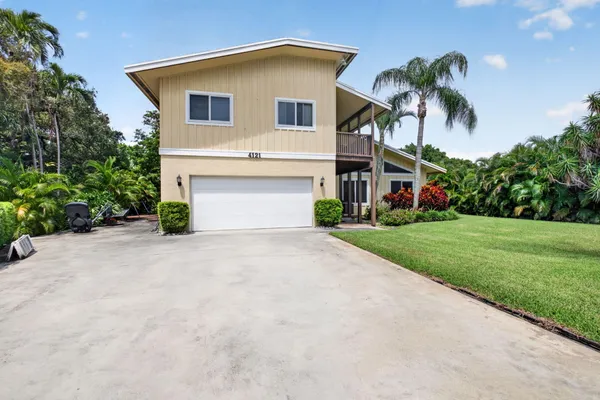 4121 NW 5TH AVE