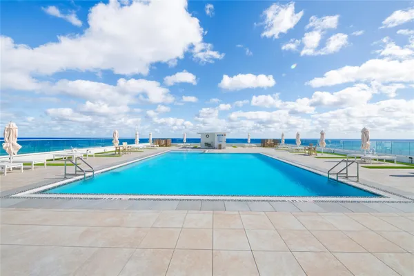 4020 GALT OCEAN DR 808