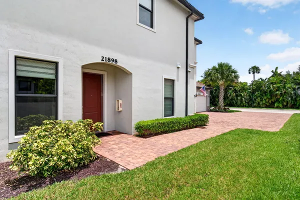 21898 CANADENSIS CIR