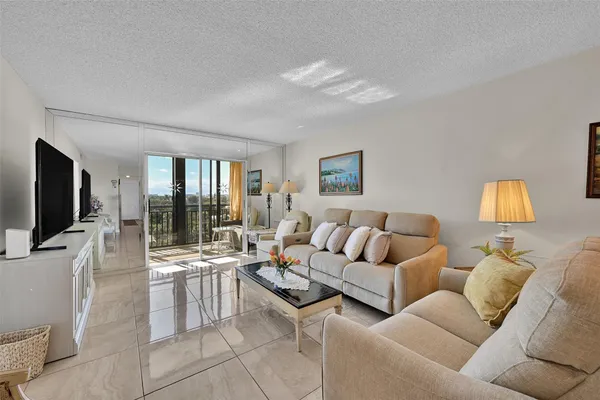 2350 NE 14TH STREET CSWY 609