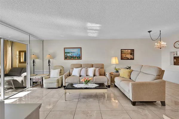 2350 NE 14TH STREET CSWY 609
