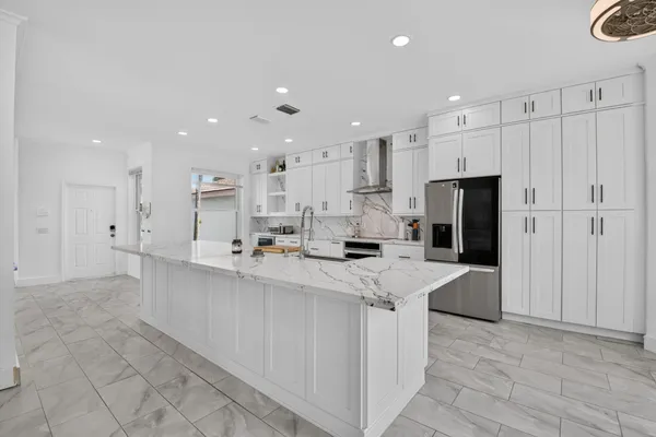 7001 CHESAPEAKE CIR