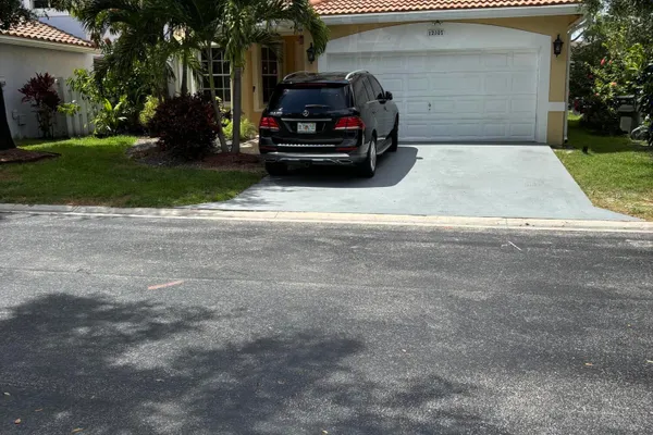 12107 SUNSET POINT CIR