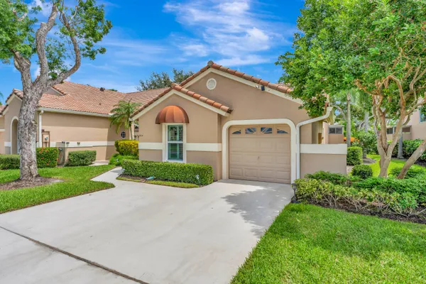 204 SABAL PALM LN