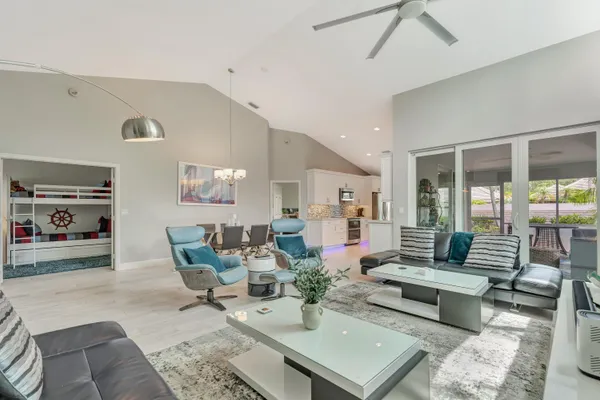 204 SABAL PALM LN
