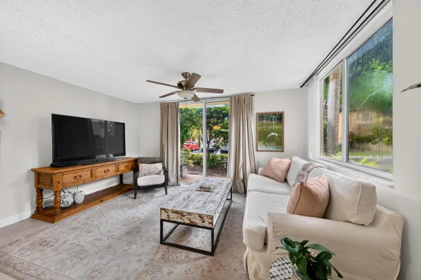 600 SCOTIA DR 108