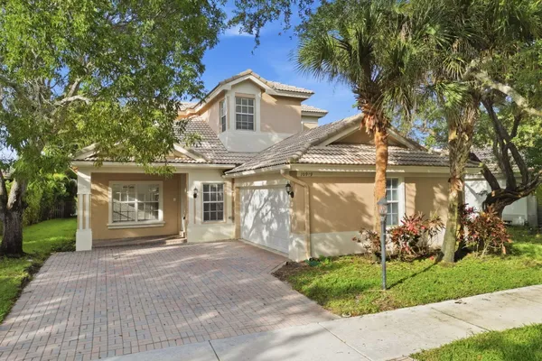 10919 NW 62ND CT