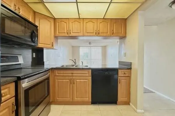 14195 SW 87TH ST B207