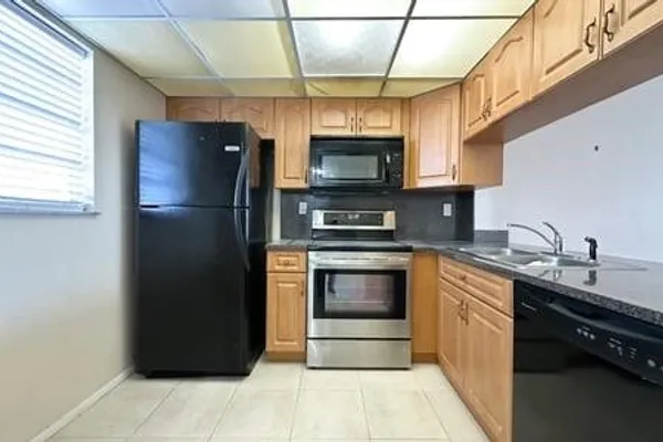 14195 SW 87TH ST B207