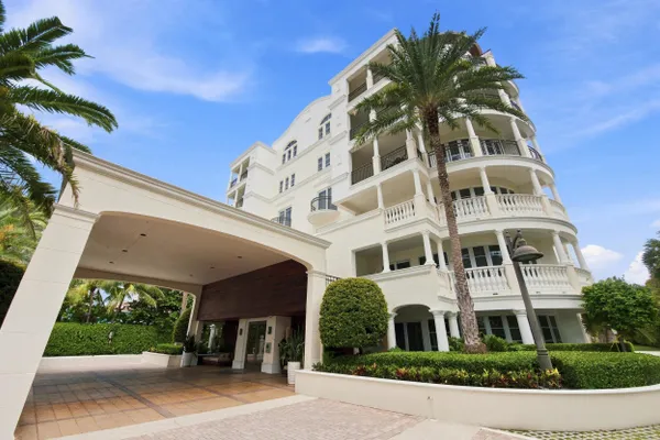 155 OCEAN AVE 502