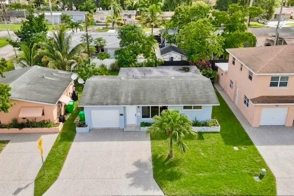 2294 NW 81ST TER