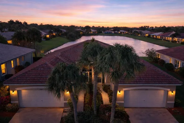 10665 ROYAL CARIBBEAN CIR