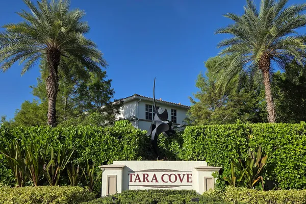 4679 TARA COVE WAY
