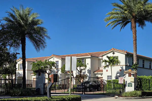 4679 TARA COVE WAY