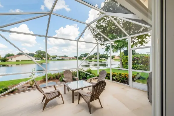 3933 SUMMER CHASE CT