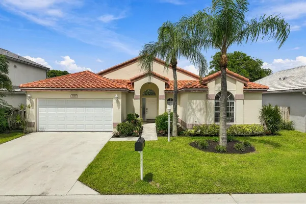 4969 BROADSTONE CIR