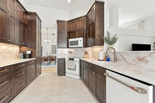 4969 BROADSTONE CIR