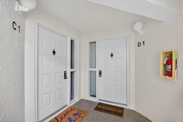 103 HALF MOON CIR C1