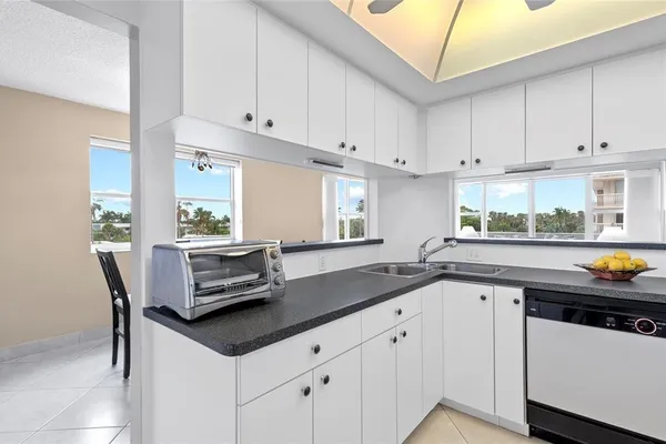 4010 GALT OCEAN DR 312