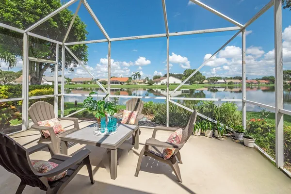 3933 SUMMER CHASE CT