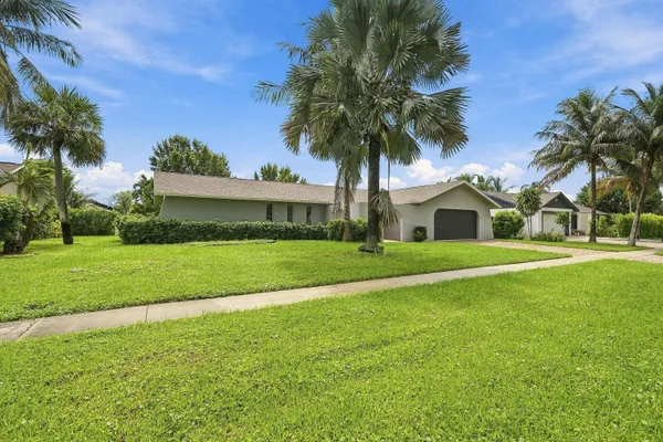 12758 GUILFORD CIR