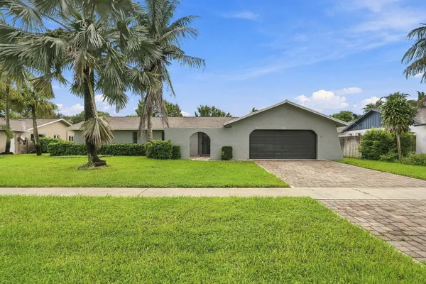 12758 GUILFORD CIR
