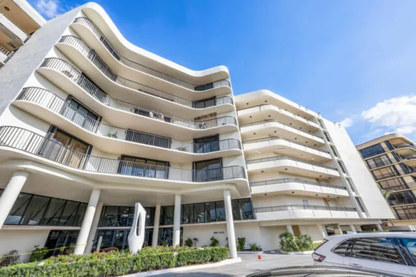3610 S OCEAN BLVD 510