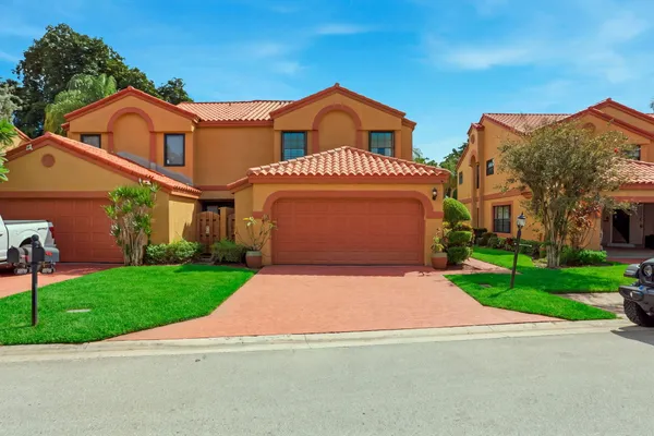 19914 VILLA LANTE PL