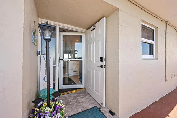 1523 E HILLSBORO BLVD 835