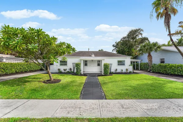 124 MAYFIELD RD W