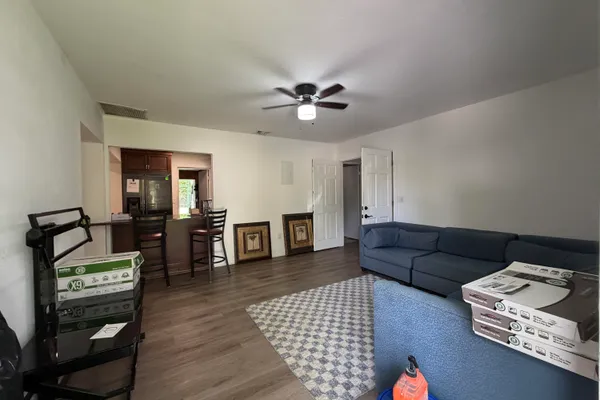3082 REO LN