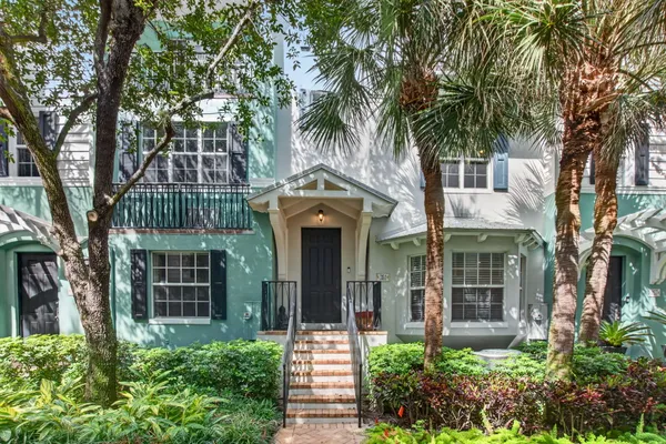 361 W MALLORY CIR